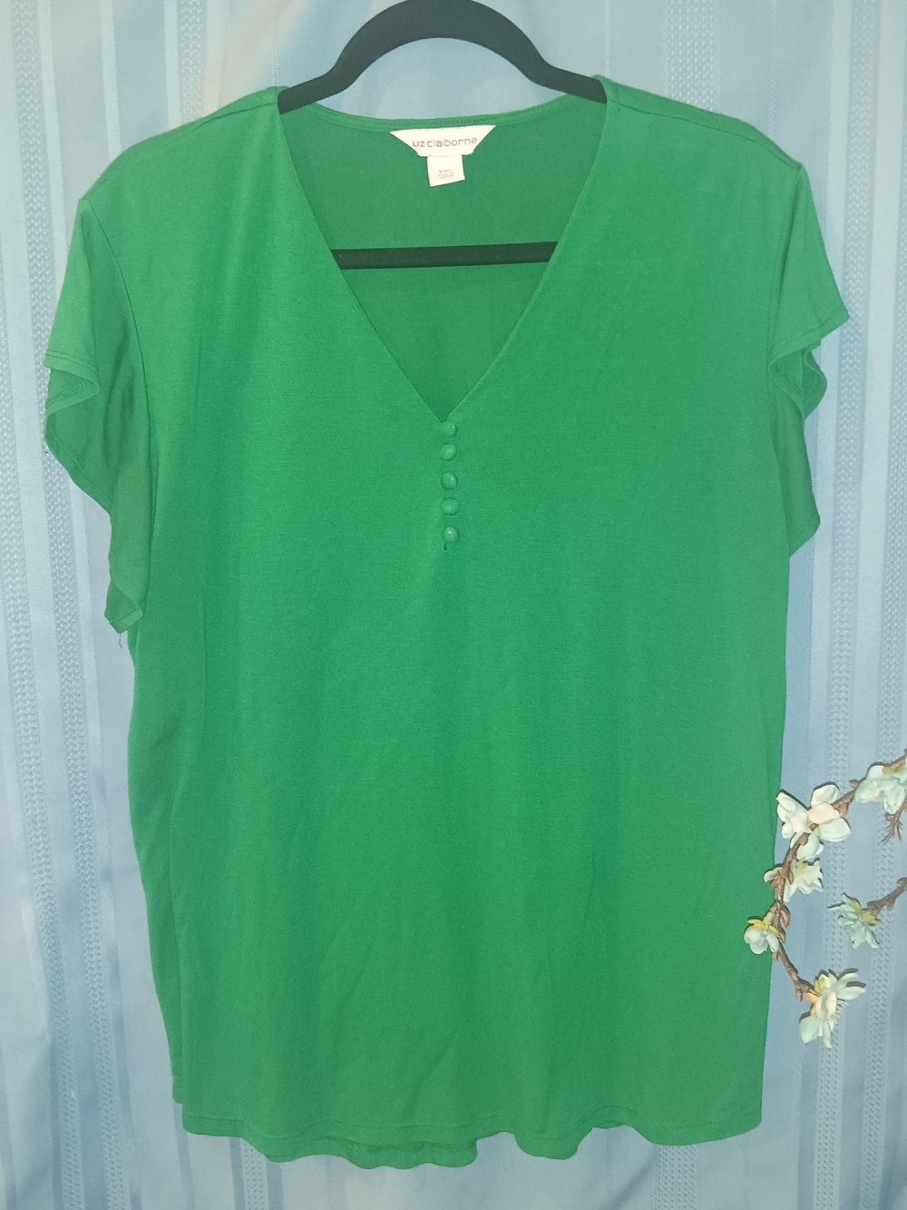 Liz Claiborne Emerald Green V-Neck Short Sleeve Top with Button Placket
